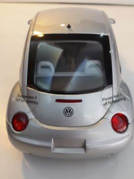 1/18 Volkswagen Beatle Diecast Model