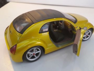 1/18 CHRYSLER Pronto Cruiser Diecast Model