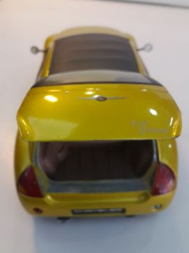 1/18 CHRYSLER Pronto Cruiser Diecast Model
