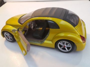 1/18 CHRYSLER Pronto Cruiser Diecast Model