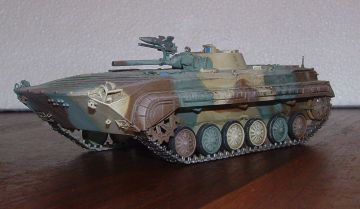 1/35  BMP-1