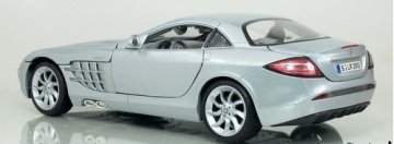 Mercedes Benz SLR McLaren (2003) 1/18