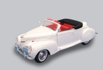 1939 Lincoln Zephyr Convertible  1/18