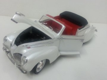1939 Lincoln Zephyr Convertible  1/18