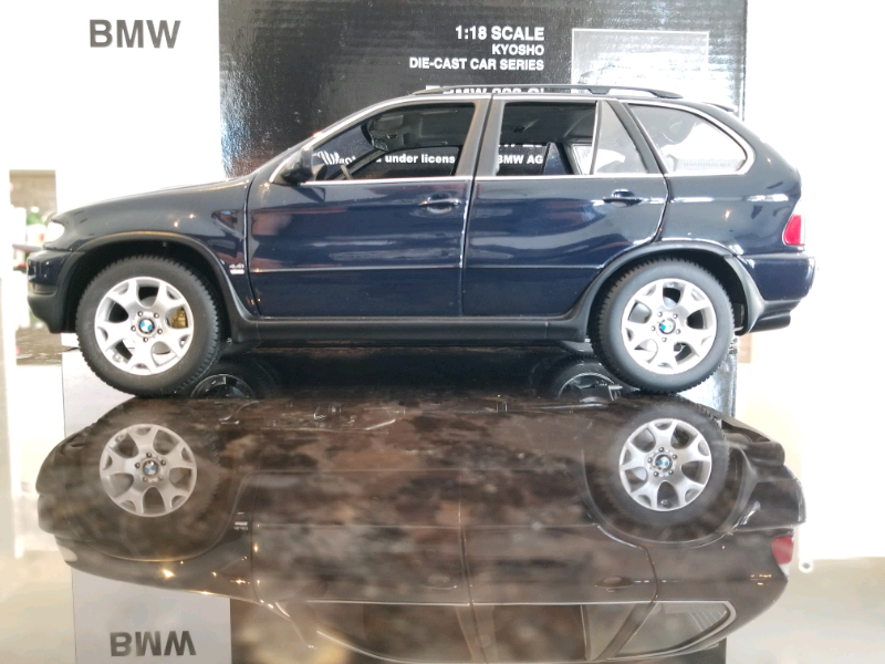 X5 4.4i Dark Blue