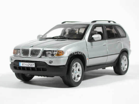 BMW X5 E53  1/18