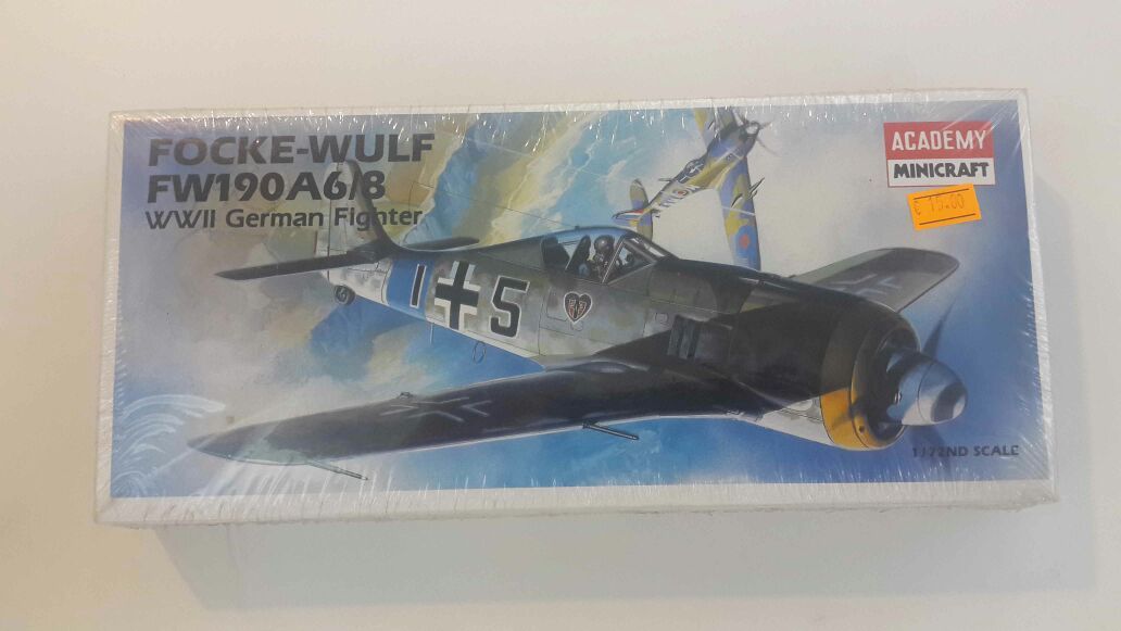 1/72 Focke-Wulf FW190 A6/8 German Fighter