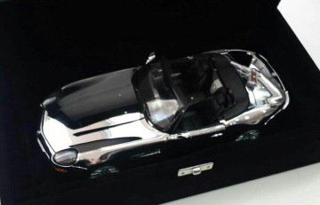 1/18 BMW Z8 (007 James Bond) DIECAST MODEL