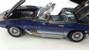 1/18 Corvette Diecast Model