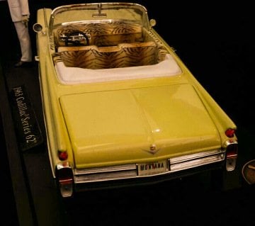 1/18 CADILLAC 1963 DIECAST MODEL