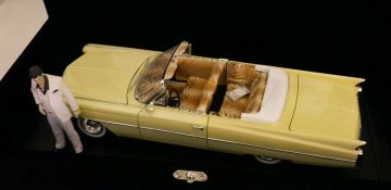 1/18 CADILLAC 1963 DIECAST MODEL