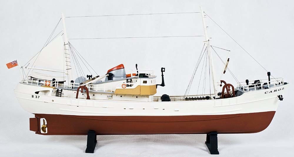 NORTH ATLANTIC FISHING TRAWLER 1/90