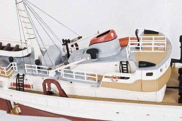 NORTH ATLANTIC FISHING TRAWLER 1/90