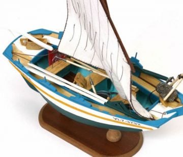 OCC52001  1/15 CARMIÑA Boat