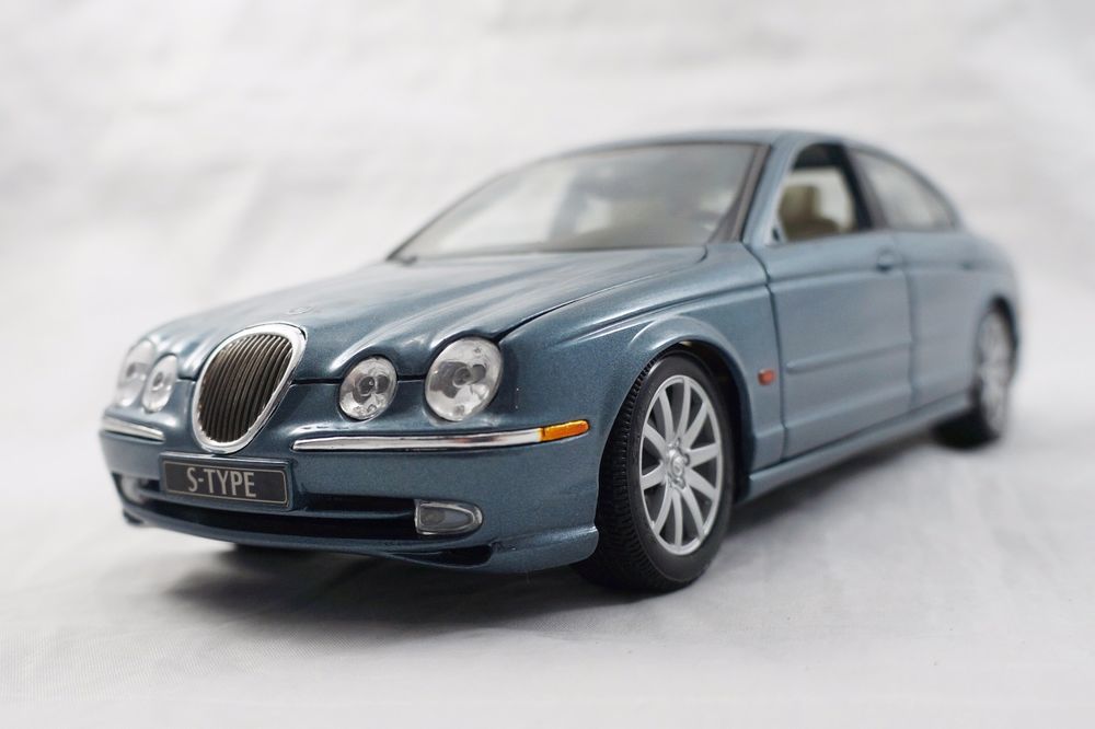 S TYPE JAGUAR 1999 BLUE