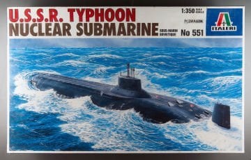 U.S.S.R. TYPHON Nuclear Submarine 1/350