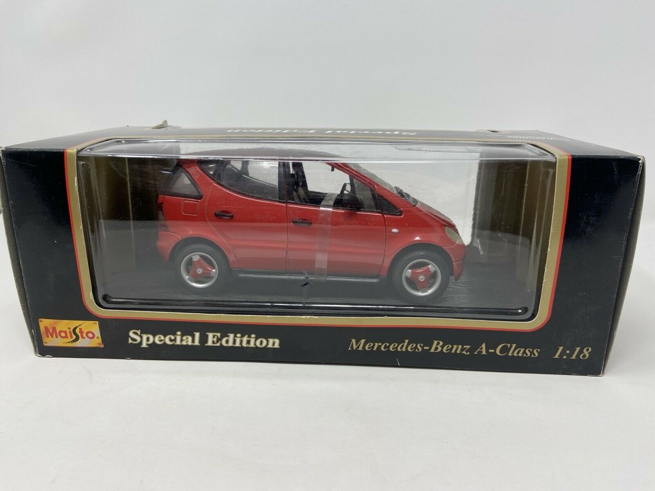 Mercedes-Benz A Class - Red 1/18