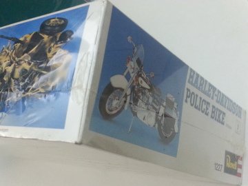 Harley Davidson Motorcycle Bike 1:8 'Police'