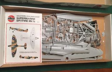 Supermarine Spitfire Mk 1a 1:24