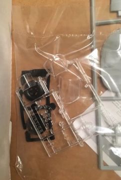 Supermarine Spitfire Mk 1a 1:24