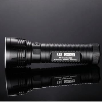 NITECORE EA8 900 LUMEN FLASHLIGHT