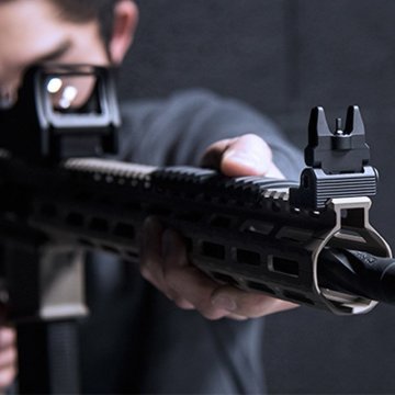 РАСПРОСТРАНИТЕ ПРОФИЛЬ СВЕТЯЩЕГОСЯ AR-15 ПЕРЕДНЯЯ ЧАСТЬ