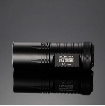 NITECORE EA4 860 LUMEN EL FENERI(4XAA)