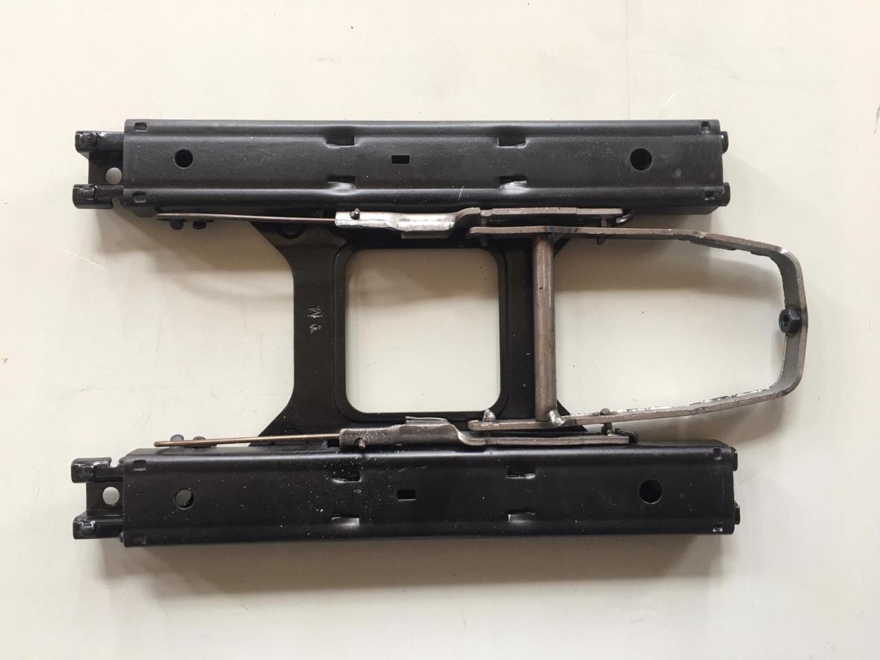 Renault 9/11 Ön Koltuk Kızağı Eski Model