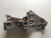 Renault Megane 2 Alternatör Suport Takozu 8200357679-8200327134