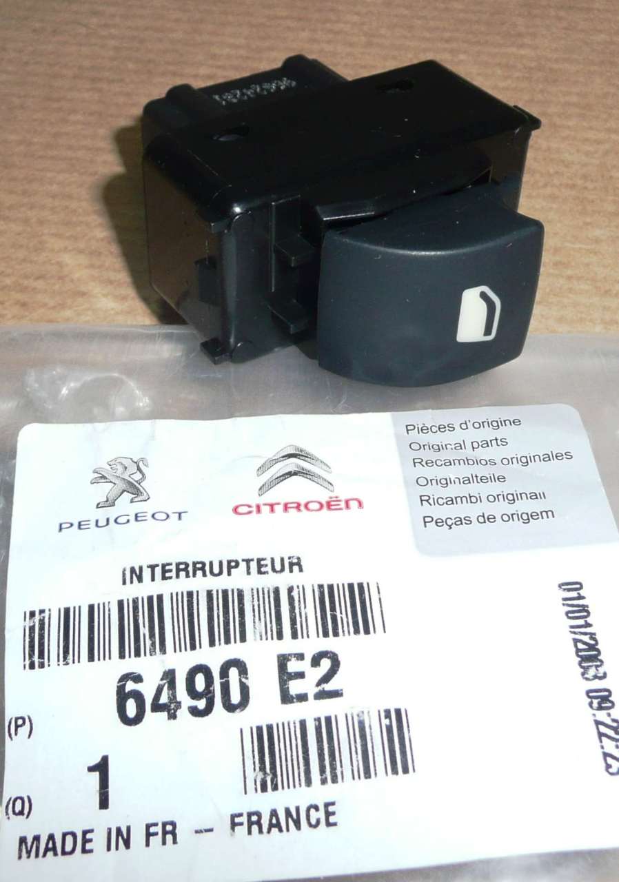 Peugeot Partner, Tepee Berlingo 3 Sağ Cam Açma Düğmesi 6490.E2
