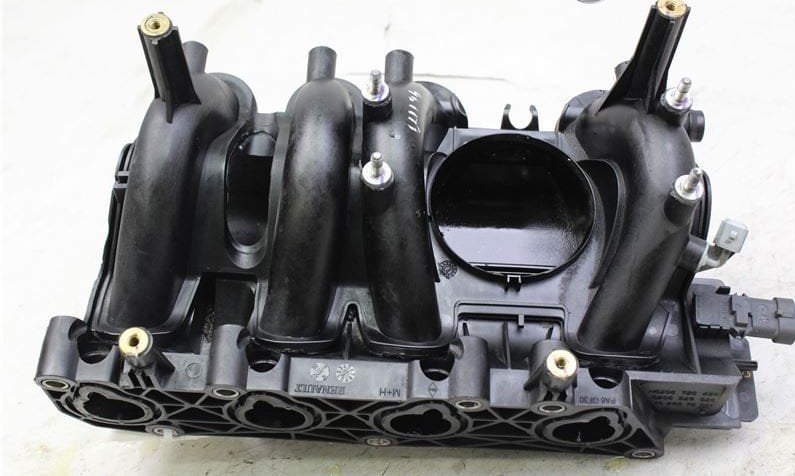 Dacia Logan Sandero Clio 1.6 8V Emme Manifoldu 8200720456-8200929020