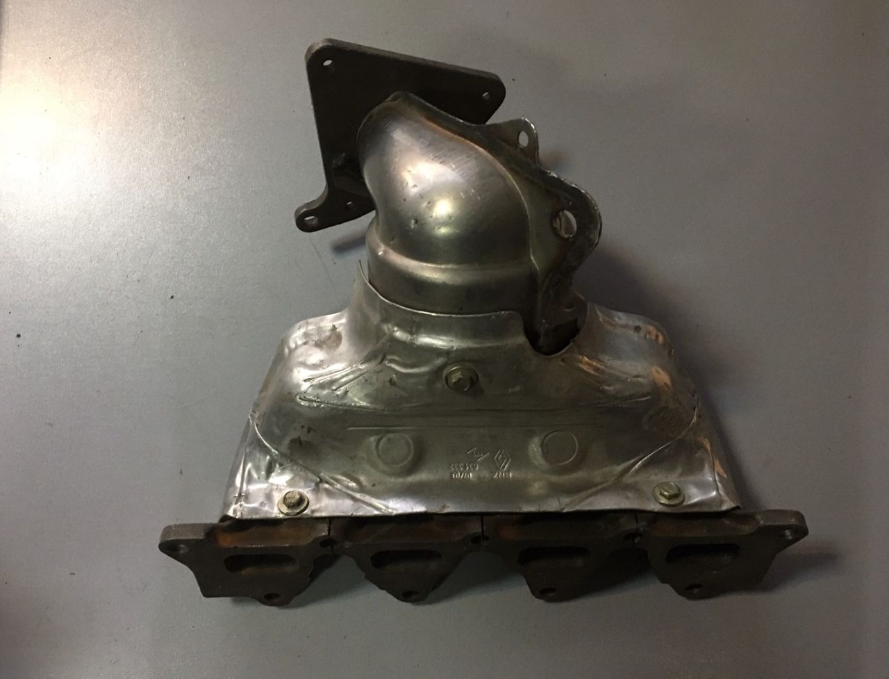 Renault Scenic 1 Megane 1 Eksoz Manifoldu 2.0 16V Motor  8200266476