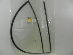 Renault Megane 2 Ön Cam Lastiği 8200220440