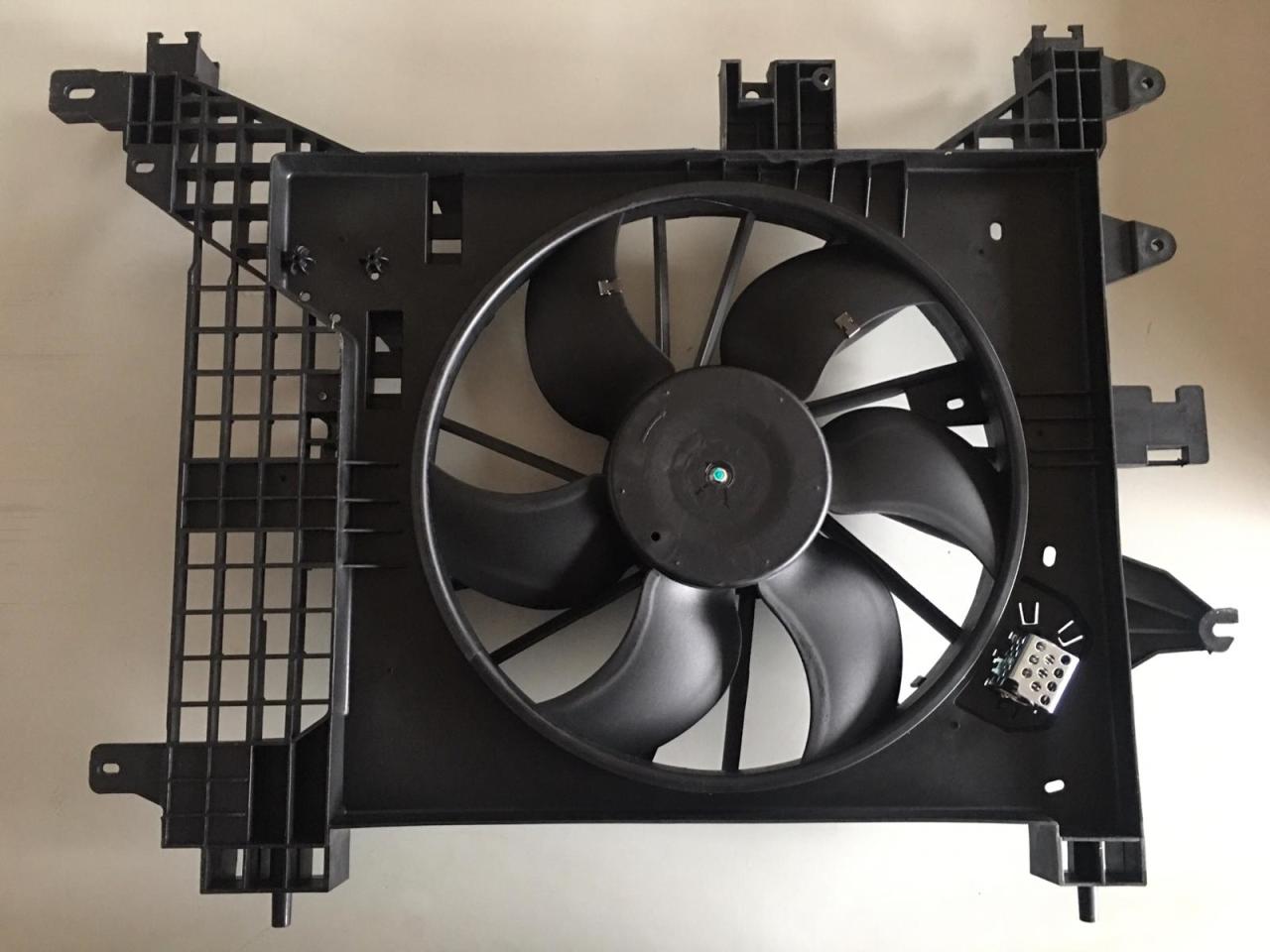 Dacıa Duster Motorlu Fan Şasesi 214814567R