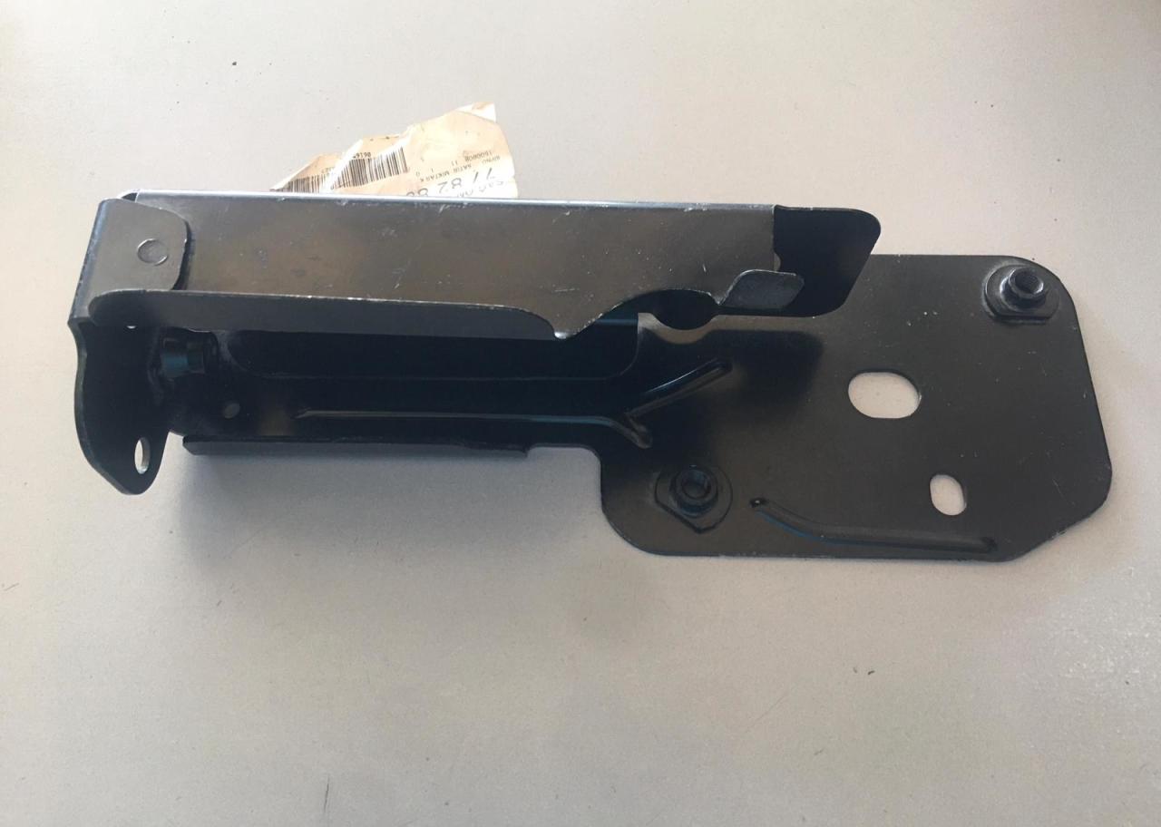 Renault Megane 2 Ön Şase Ucu Sağ 7782858327