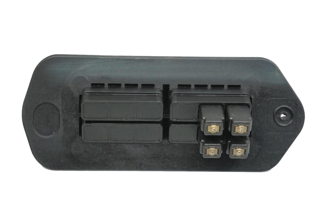 Renault Kango 3 Sağ Kapı Kontaktörü Swici 8200428700