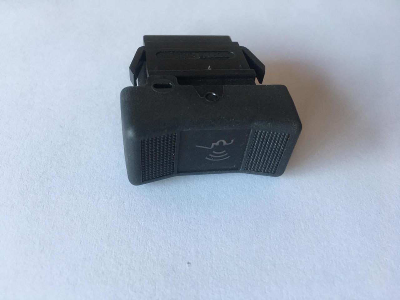 Renault R21 R19 Sesli Bilgisayar Düğmesi 7700794688
