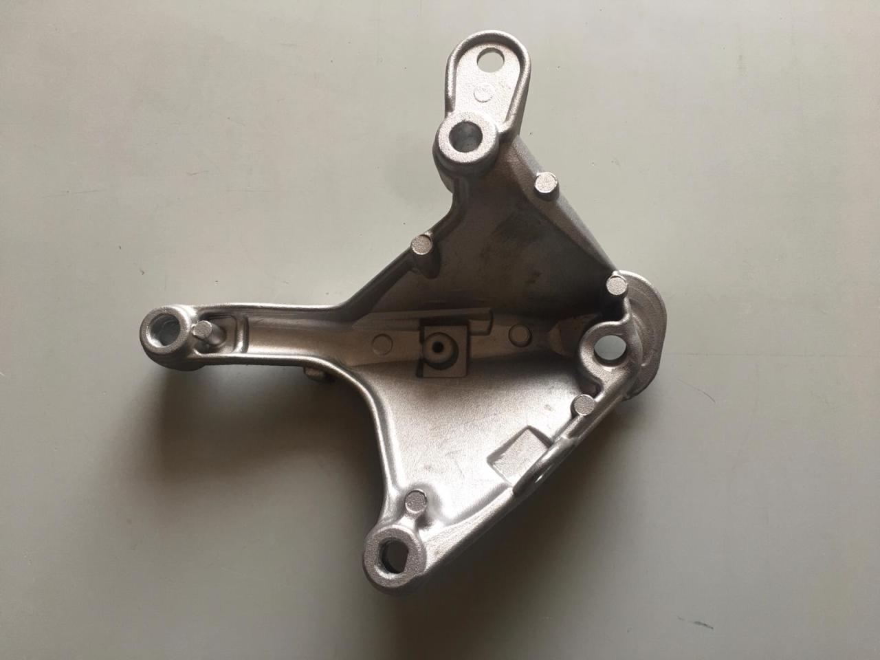Renault Clio 4-IV Captur Şanzuman Takozu 112533062R