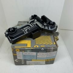 Renault Stop Tablası Sol Megane 7701042407