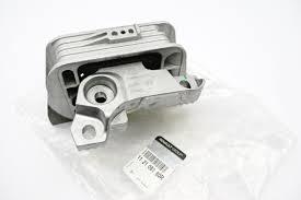 Renault Master 3 Motor Kulağı Takozu Sağ 112108180R