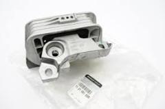 Renault Master 3 Motor Kulağı Takozu Sağ 112108180R