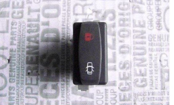 Renault Clio Symbol Thalia Merkezi Kilit Düğmesi 8200446720