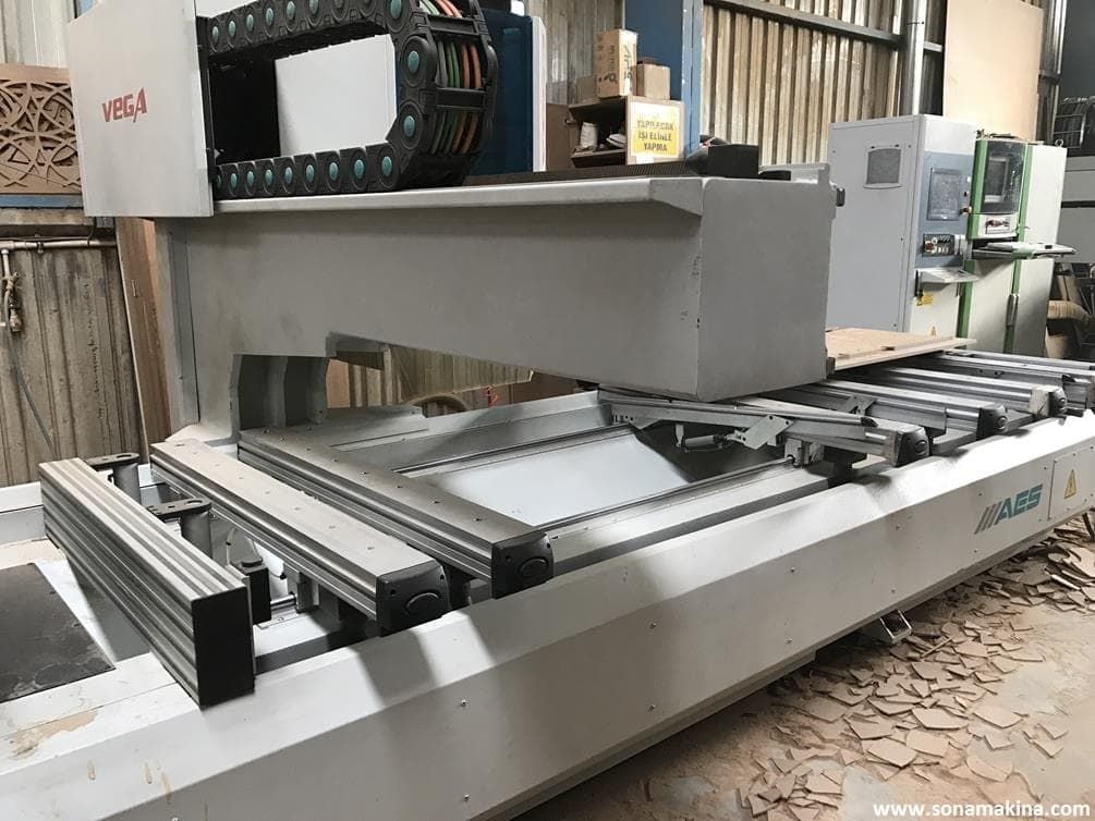 AES VEGA 1332 CNC (2012)