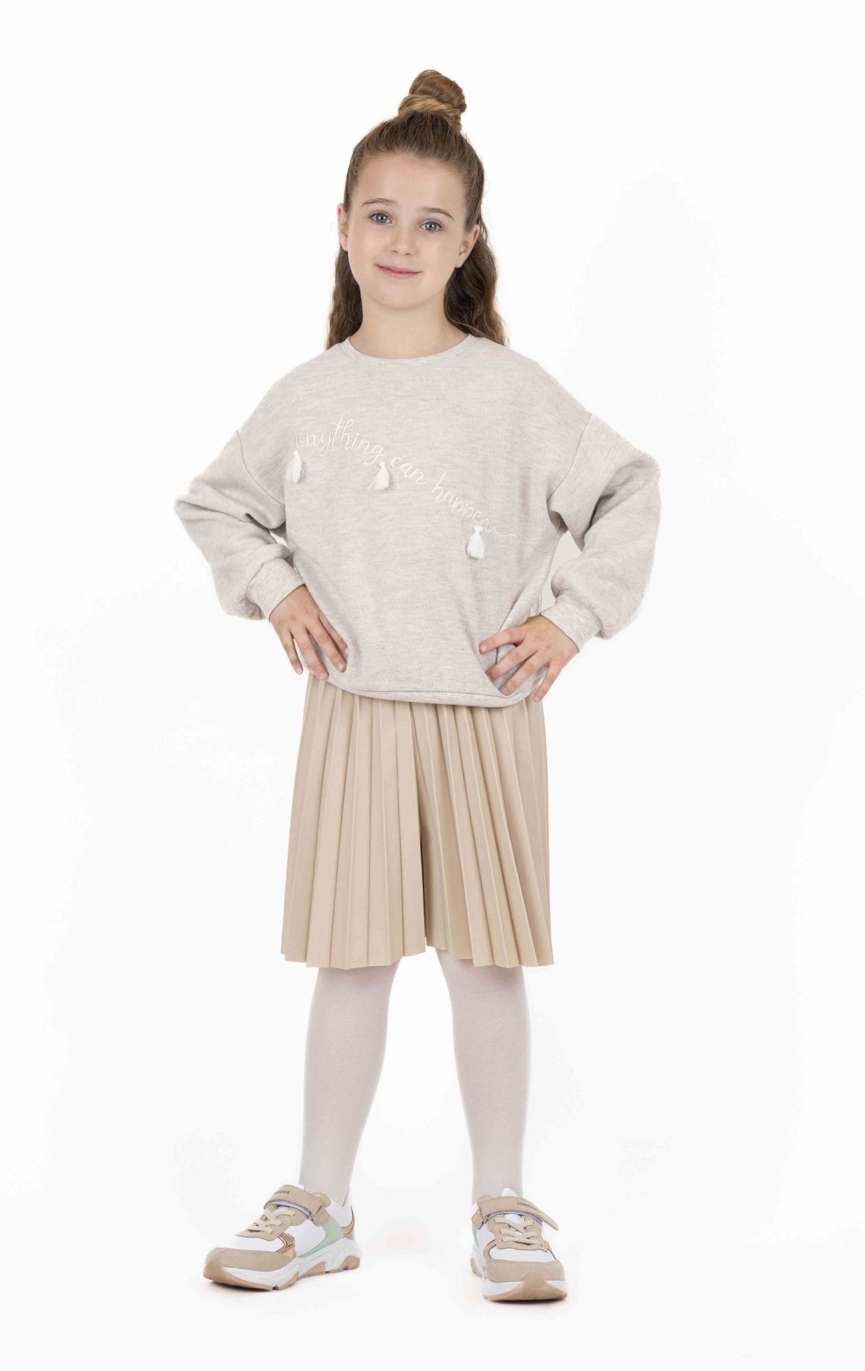 KIZ ÇOCUK PÜSKÜL DETAYLI SWEATSHIRT