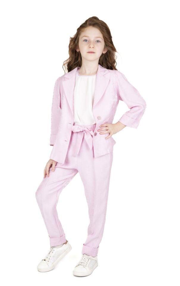 PEMBE