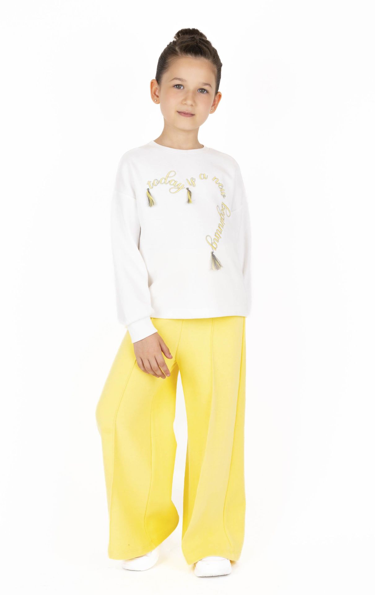 KIZ ÇOCUK NAKIŞLI SWEATSHIRT