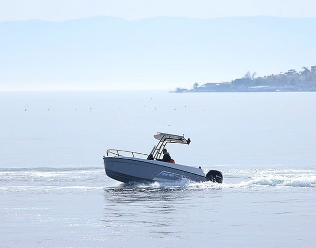 495 CENTER CONSOLE TEKNE