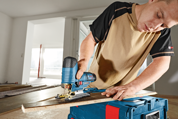 Bosch GST 12 V - 70 Akülü Testere 06015A1005