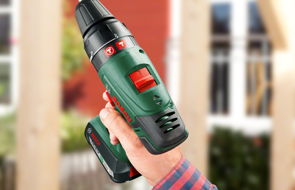 Bosch PSB 14,4 LI-2 Çift Akü 2,5 Ah Akülü Darbeli Vidalama Delme Makinesi 0.603.982.409
