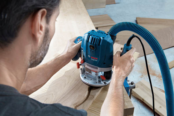 Bosch Professional GOF 130 Freze Makinesi